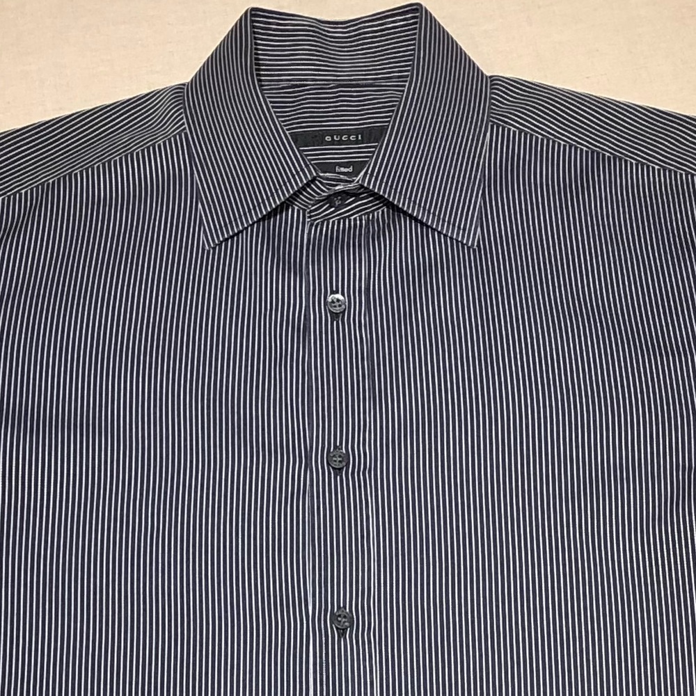 ⭐️GUCCI FITTED MEN’S DRESS SHIRT (EUC)⭐️